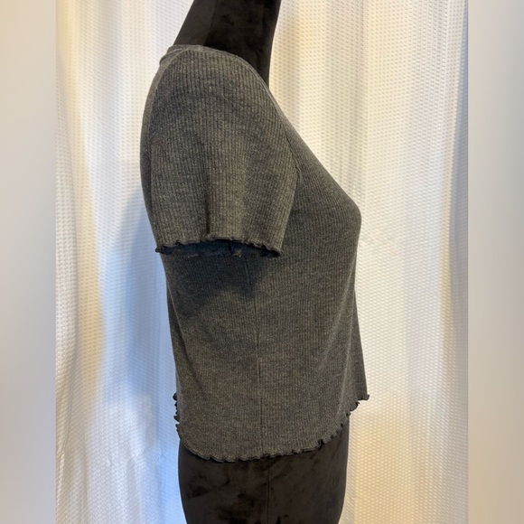 American Eagle gray ruffled short sleeve t-shirt tee size small - Picture 5 of 8